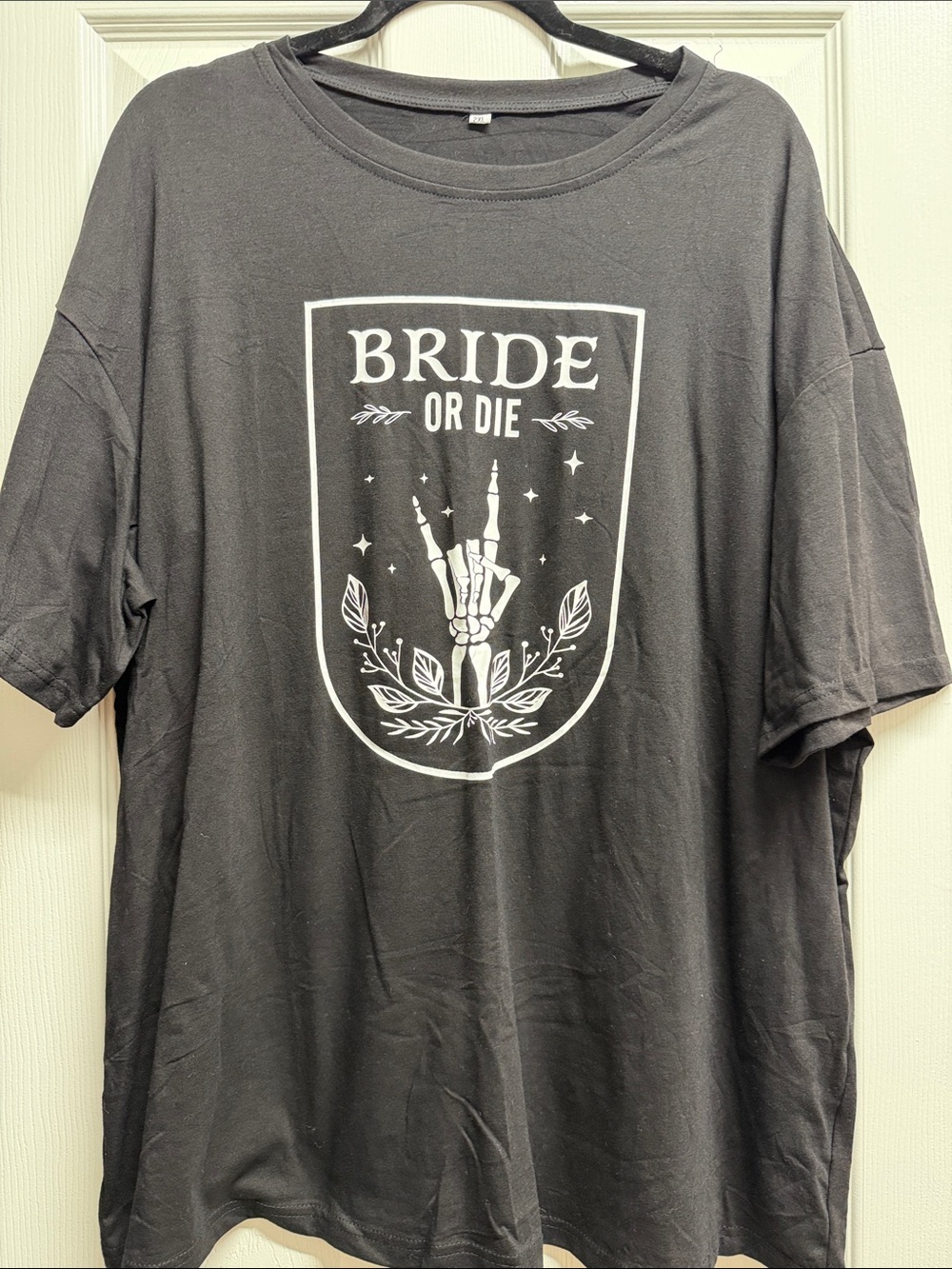 Bride Or Die Graphic Tee - Black Short-Sleeve Casual Top